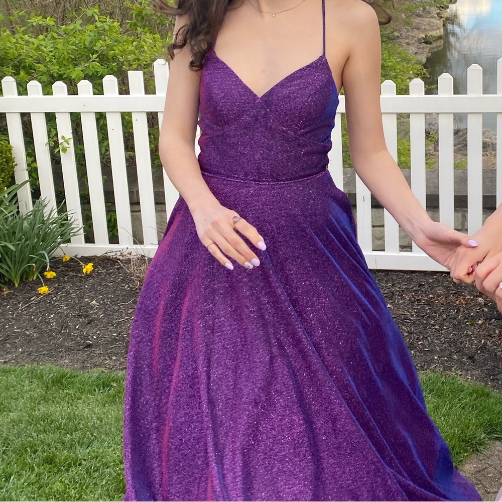 Stunning, purple sparkle dress for Prom or Formal! Size 5/6